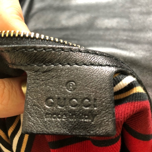 Gucci black leather Britt medium gold hardware - Picture 4 of 8